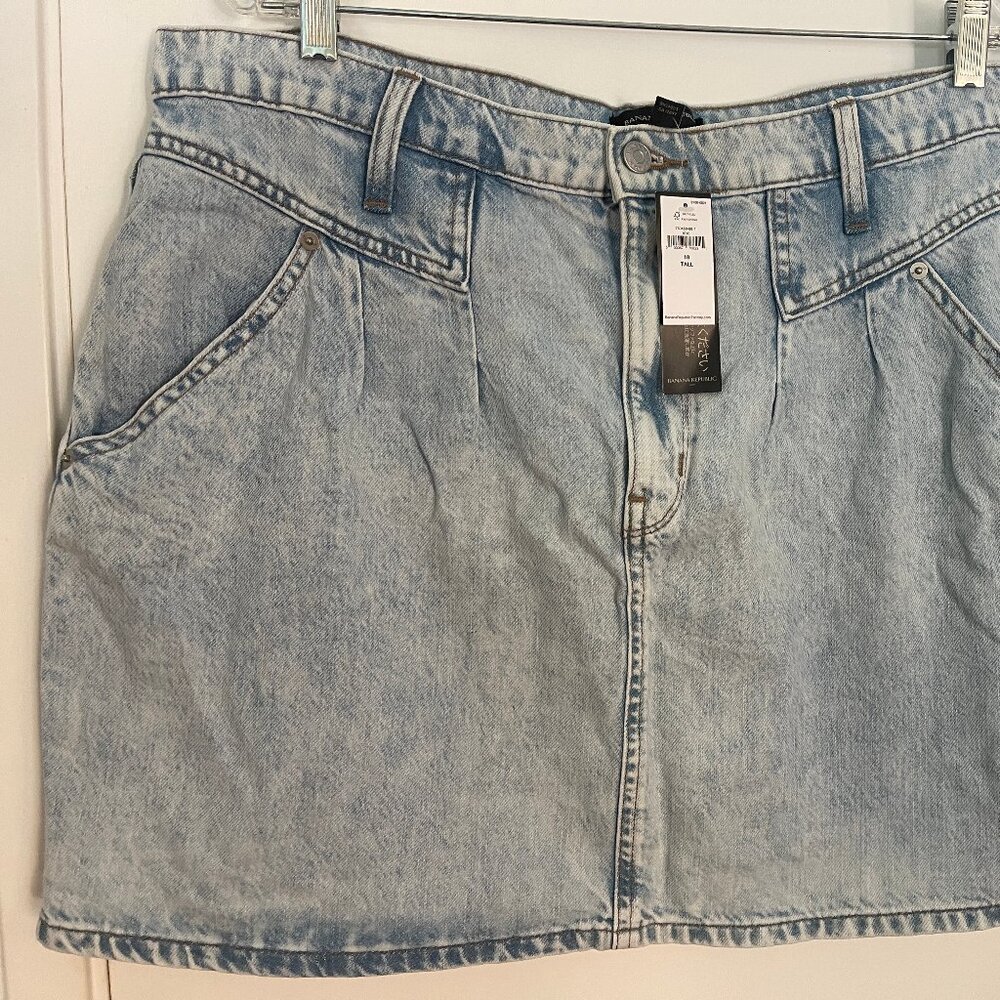 Banana Republic Light Stone Wash Denim Jean Mini Skirt